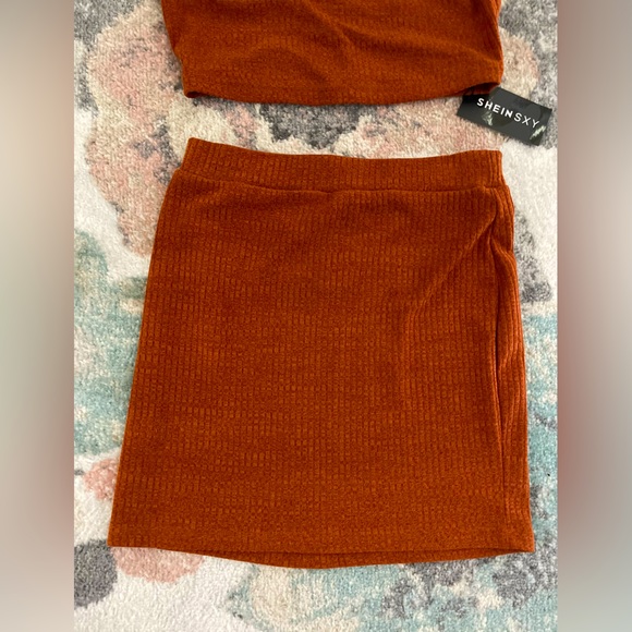 Rust orange Shein set - Picture 4 of 4